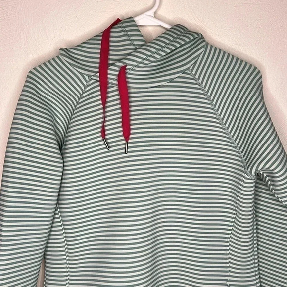 Columbia Omni Wick Castella Peak Striped Pullover Hoodie Sweatshirt Size M - Picture 3 of 9